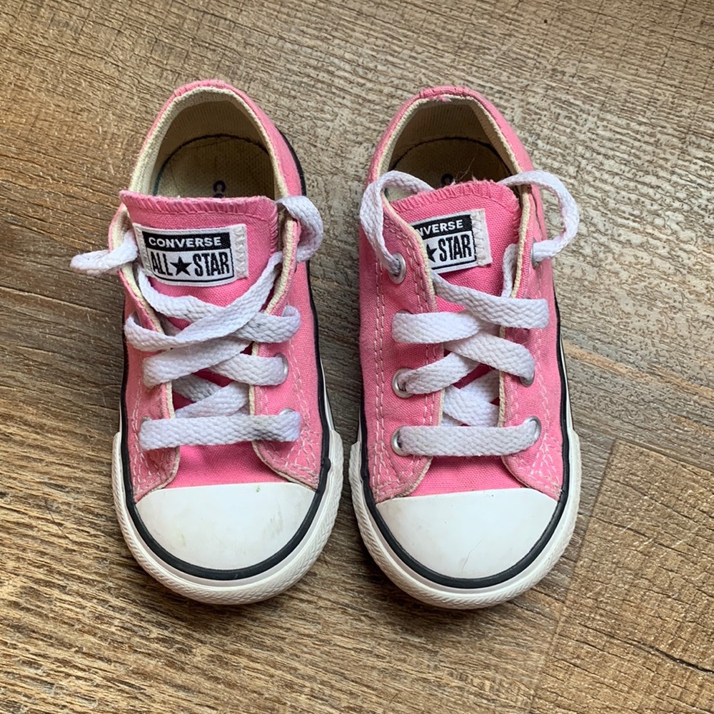 Pink converse
